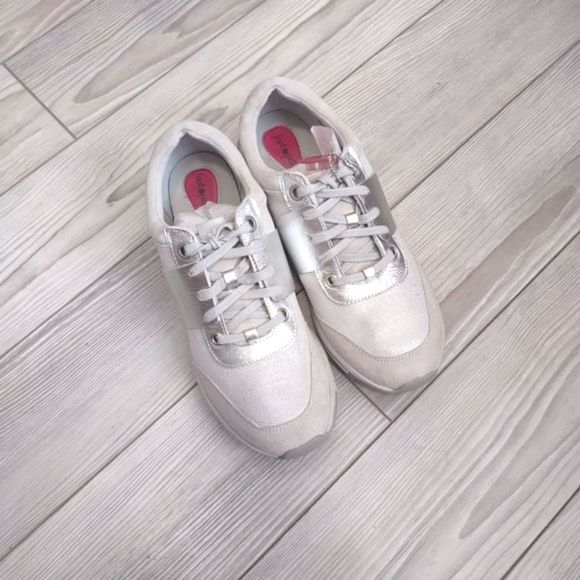Foot Petals Shoes - (42-0507) Foot Petals Silver Leather Blair Lace-up Comfort Walking Sneaker Size
